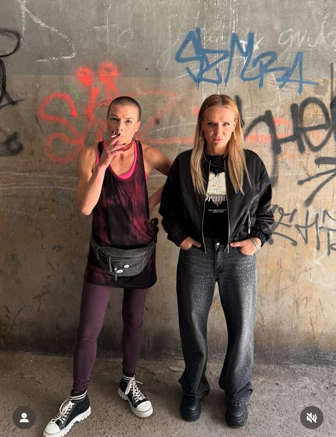 Pierwsza miłość. Dominika (Aneta Zając), Karma (Monika Dawidziuk)