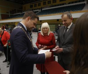 Te pary przeżyły w małżeństwie ponad 50 lat. Prezydent ich za to nagrodził