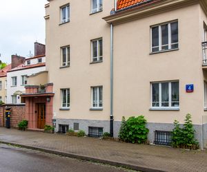 Partyzancki ogródek fasadowy na Mokotowie