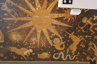 Mc Donald's  w Gdyni w historycznym wnętrzu