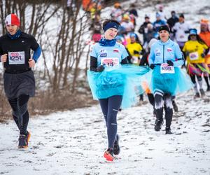 Bieg w spódnicach i sukienkach na Jurze