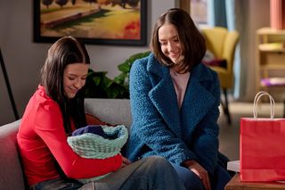 Igor odkryje, że Julka zarabia rozbierając się w sieci!