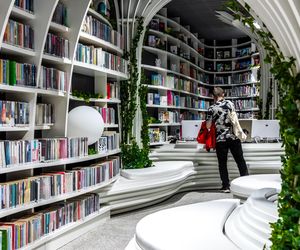 Metroteka – biblioteka na stacji metra M2 Kondratowicza w Warszawie