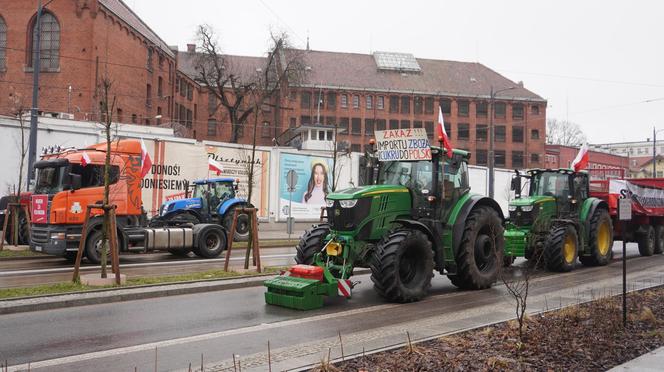 Protest rolników w Olsztynie 21 lutego. Co dzieje się w centrum?