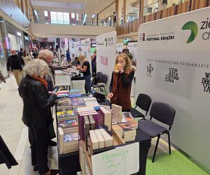 Tłumy na Kujawsko-Pomorskim Festiwalu Książki! Zielone Arkady zamieniły się w literacki raj