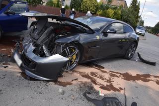 Parszywa kraksa! 19-latka w Seicento skasowała Ferrari warte milion złotych! - ZDJĘCIA
