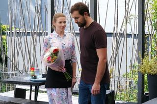 Barwy szczęścia, odc. 2729: Dominika (Karolina Chapko), Marcin Kodur (Oskar Stoczyński) 	