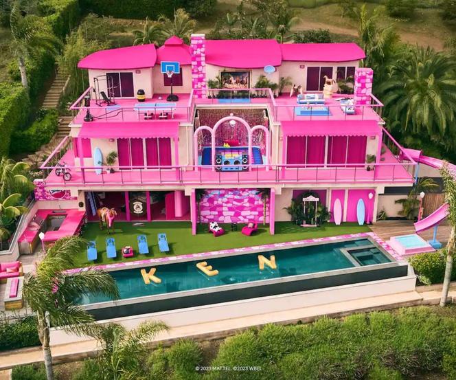 Barbie 's Malibu DreamHouse 