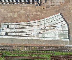 Kraków buduje Warszawie plac Zawiszy. Byliśmy w fabryce, gdzie powstanie 121 elementów wielkiej układanki