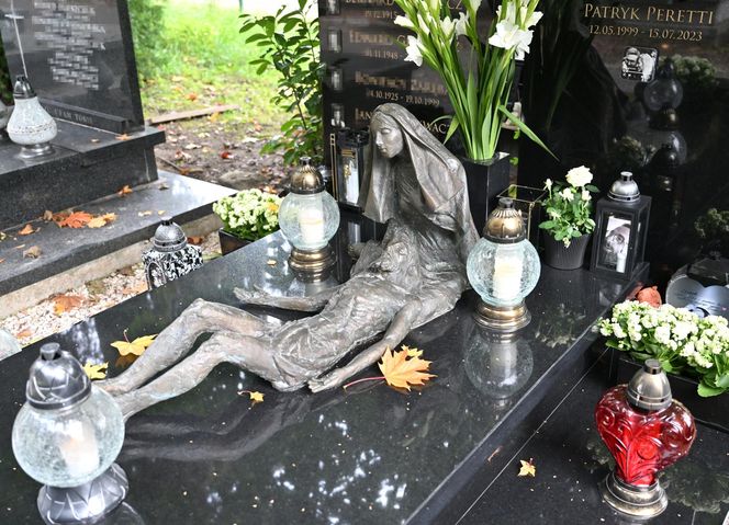 Patryk Peretti - tak wygląda grób syna Sylwii