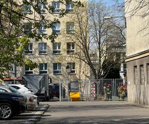 Kontrterroryści w liceum w Warszawie! Teren odgrodzony. Co się dzieje?