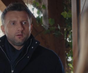 M jak miłość odc. 1869. Hania (Wiktoria Basik), Bartek (Arkadiusz Smoleński)