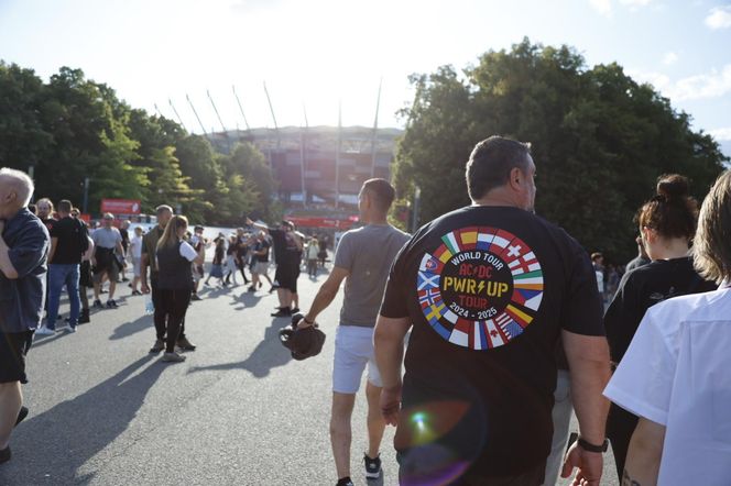 Koncert AC/DC w Warszawie (4.07.2025) - część pierwsza. Organizatorem koncertu jest Live Nation