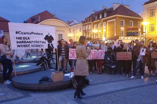 Zakaz edukacji seksualnej. Białostoczanie protestowali na Rynku Kościuszki