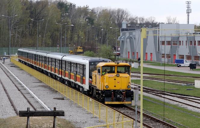 Powitaliśmy nowy pociąg metra. Skoda Varsovia jest już w Warszawie