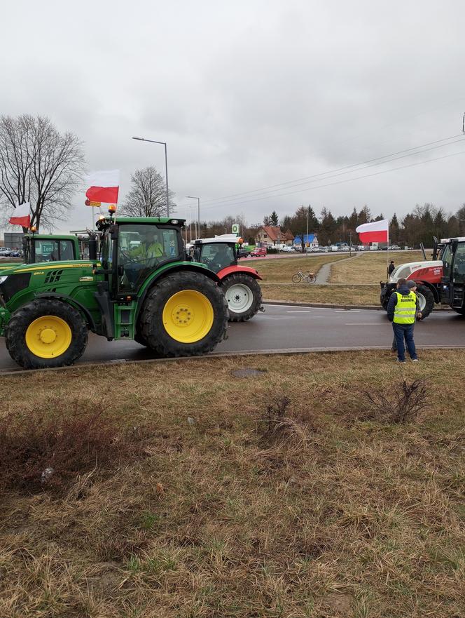 Trwa protest rolników w woj. lubelskim. Blokady są w wielu miejscach w regionie [DUŻO ZDJĘĆ]