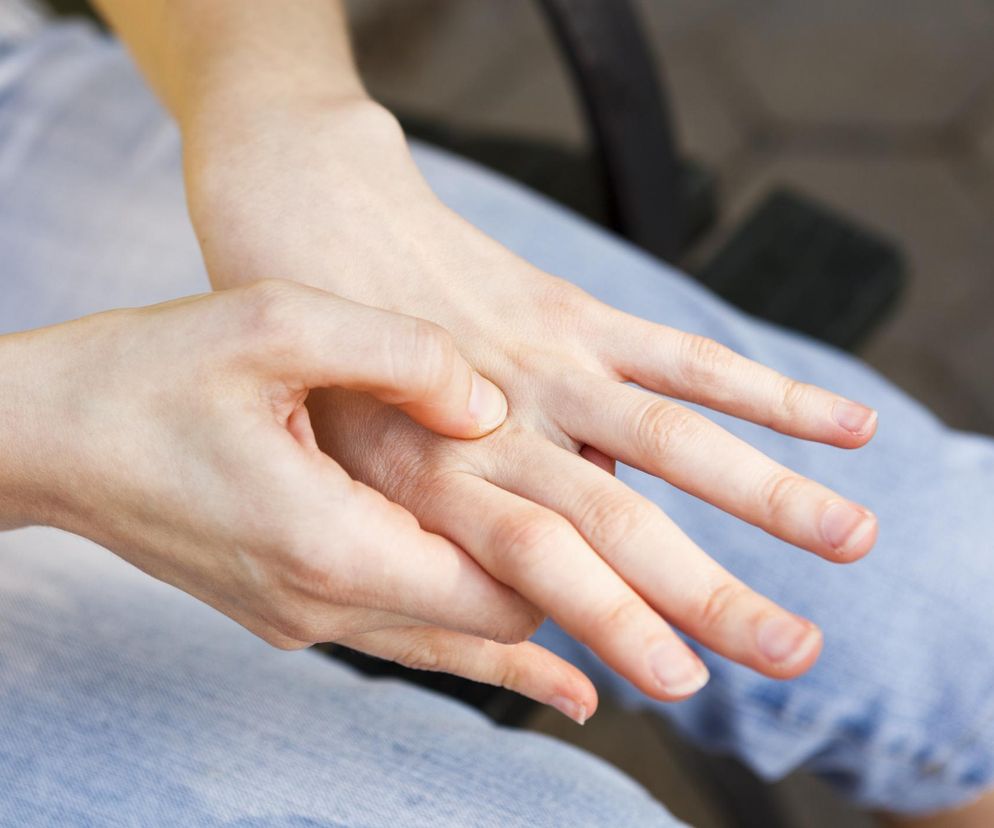 Po tym poznasz, że masz raka płuc. Charakterystyczne objawy widać na dłoniach