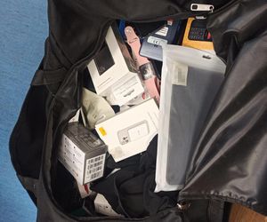  Zuchwały napad w Płońsku. Staranowali samochodem drzwi i ukradli elektronikę za 180 tys. zł!