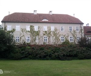 Ten pałac ma ponad 400 lat! Wyjątkowe miejsce na mapie woj. warmińsko-mazurskim