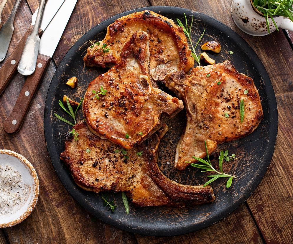 Kotlety wieprzowe w musztardowej glazurze. Tradycyjne schabowe w nieoczywisty sposób