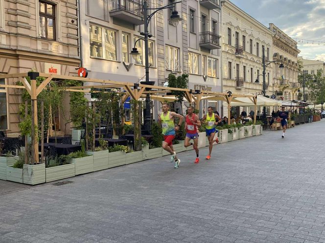 Rossmann Run 2025. Tłumy biegaczy wzięły udział w biegu ulicą Piotrkowską