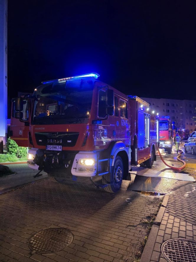 Tragiczny pożar w Turku. W płomieniach zginęła kobieta [ZDJĘCIA]