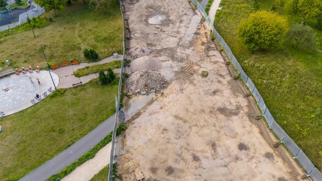 Odkrywkowa budowa tunelu tramwajowego pod parkiem Pięciu Sióstr na Ochocie