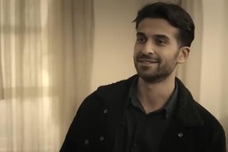 Miłość i nadzieja. Zeynep ledwo trzyma się na nogach, gdy Arda decyduje się zabrać ją do szpitala