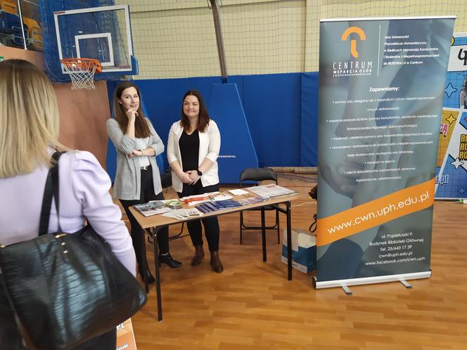 Fotorelacja z 14. Targów Edukacyjnych i dni otwartych w Zespole Szkół Ponadgimnazjalnych nr 3 w Siedlcach