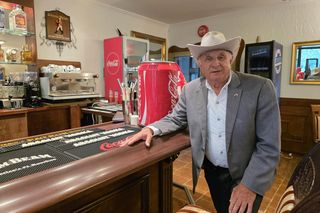 Od 2 dolarów do imperium. Niezwykła droga Henryka Koszałki z Bieszczadów. Do USA i z powrotem