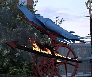 Płonące Ptaki Hasiora zapłonęły