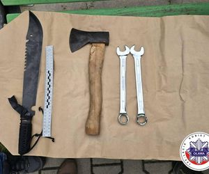 Atak maczetą w Jelczu-Laskowicach. Ciężko ranny 17-latek trafił do szpitala 
