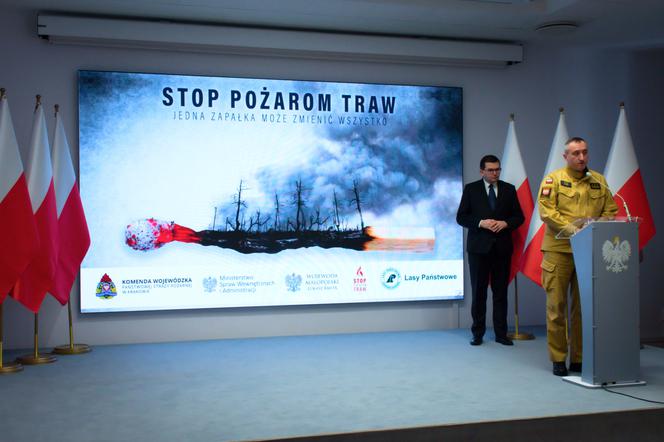 Władze Małopolski i straż pożarna apelują o niewypalanie traw. Dziennie wybucha prawie 100 pożarów!