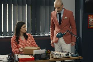 Barwy szczęścia, odcinek 3183: Do redakcji „Szoku” trafi tajemnicza paczka. Kornel domyśli się, że to bomba – ZDJĘCIA 