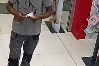 Poszukiwani za kradzieże w drogeriach w Poznaniu