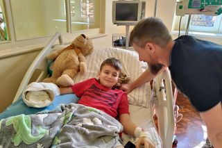 12-letni Arek dziękuje chirurgom z Gliwic. Lekarze przyszyli moje paluszki