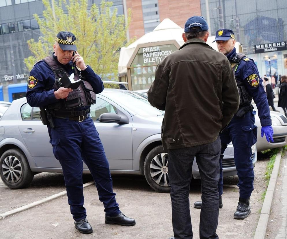 Bezwstydne zachowanie w centrum Krakowa. Monitoring miejski okazał się skuteczny