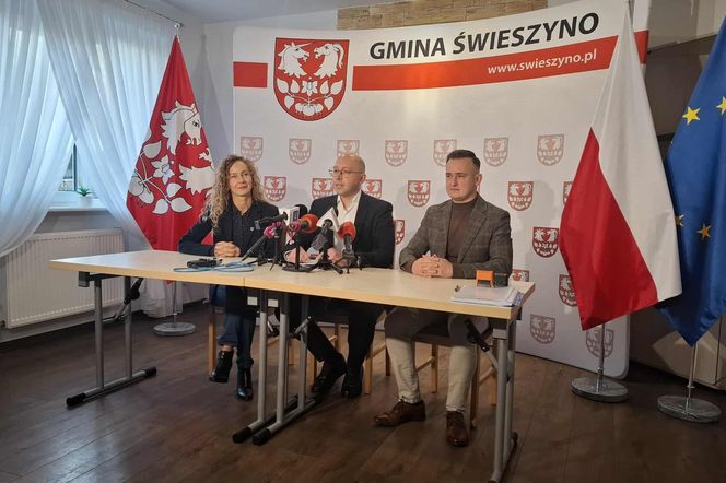 Podpisanie umowy w Świeszynie