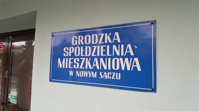 W Nowym Sączu wiaty śmietnikowe będą pod okiem kamer