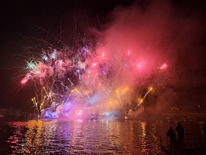 Małopolskie Królewskie Widowisko na Wiśle w ramach 24. Parady Smoków