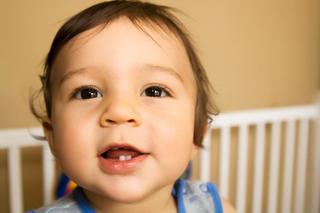 Zęby u niemowlaka: dbaj o zęby mleczne dziecka!