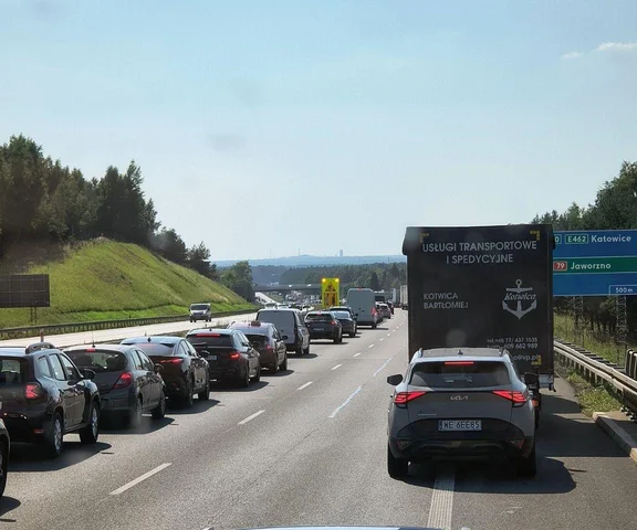 Poważny wypadek na A4. Lądowł śmigłowiec LPR