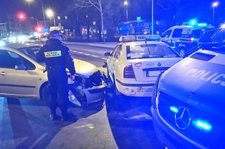 Wypadek na skrzyżowaniu Nad Wierzbakiem/al. Wielkopolska