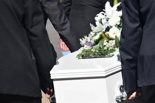 Zasiłek pogrzebowy w górę? Ministerstwo Rodziny ujawnia plany