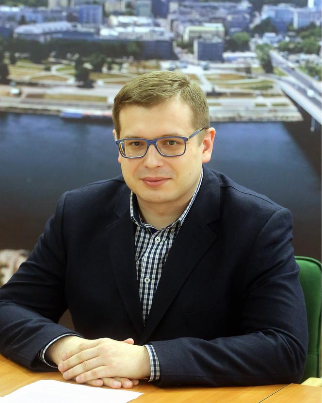 Burmistrz Woli Krzysztof Strzałkowski zarobił w 2020 roku w urzędzie 145 tys zł. Dorobił też 31 tys zł na diecie radnego sejmiku Mazowsza 