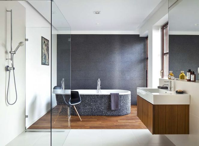 Izolacja pod płytki w łazience: płynna folia, szlamy, kleje