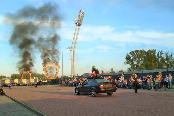 Grupa kaskaderów światowej klasy Extreme Cascaders Team w Siedlcach