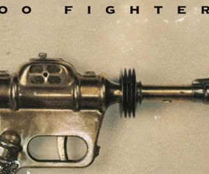 Foo Fighters - 5 ciekawostek o debiutanckim albumie na 30-lecie wydania | Jak dziś rockuje?	