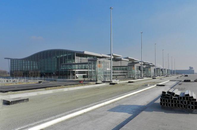 Lotnisko we Wrocławiu, nowy terminal 