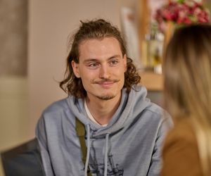 Na Wspólnej odc. 4082. Kasia (Julia Chatys), Piotr (Krzysztof Świłpa)